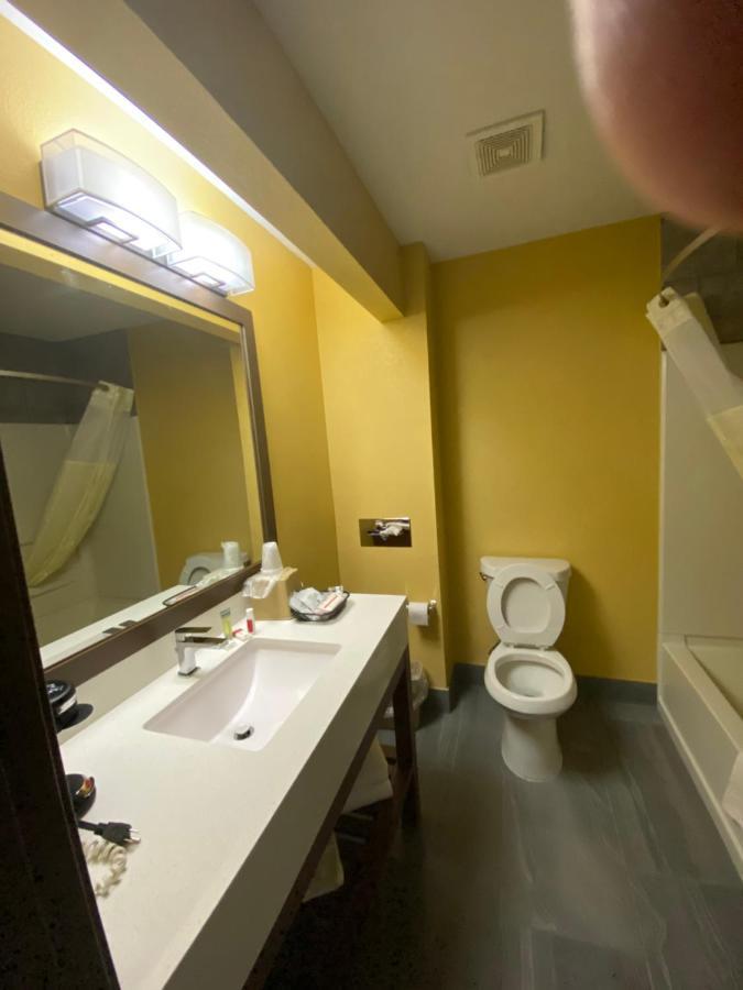 Super 8 By Wyndham Olive Branch Hotel Buitenkant foto