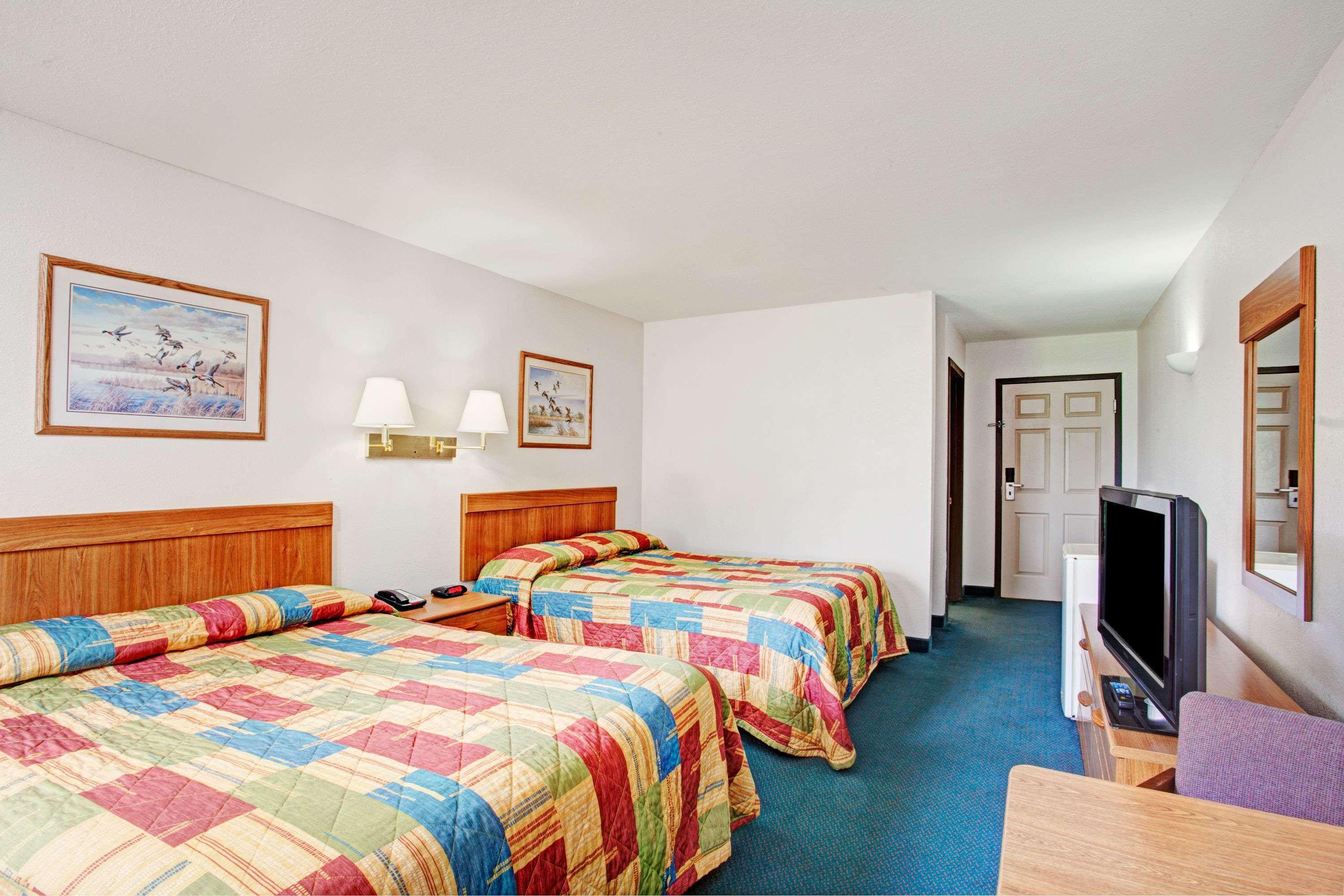 Super 8 By Wyndham Olive Branch Hotel Buitenkant foto